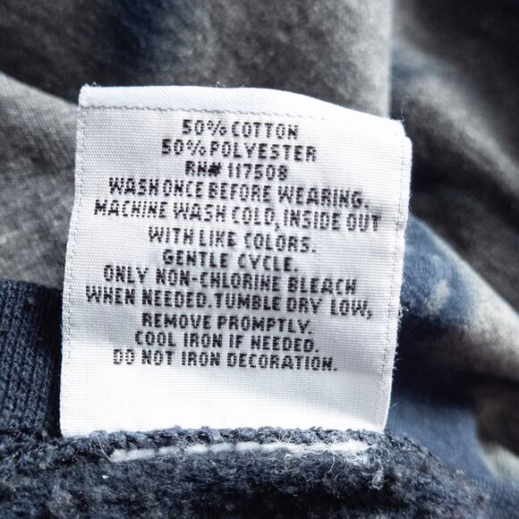 AC/DC Plug Me In Bleach Dye Sweatshirt Women’s Small Cropped Grunge - Picture 7 of 7